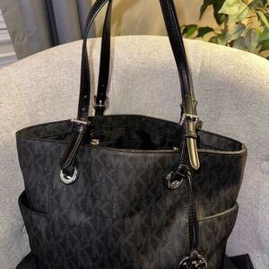 Michael Kors Large Jet Set Tote Signature Black Saffiano Leather